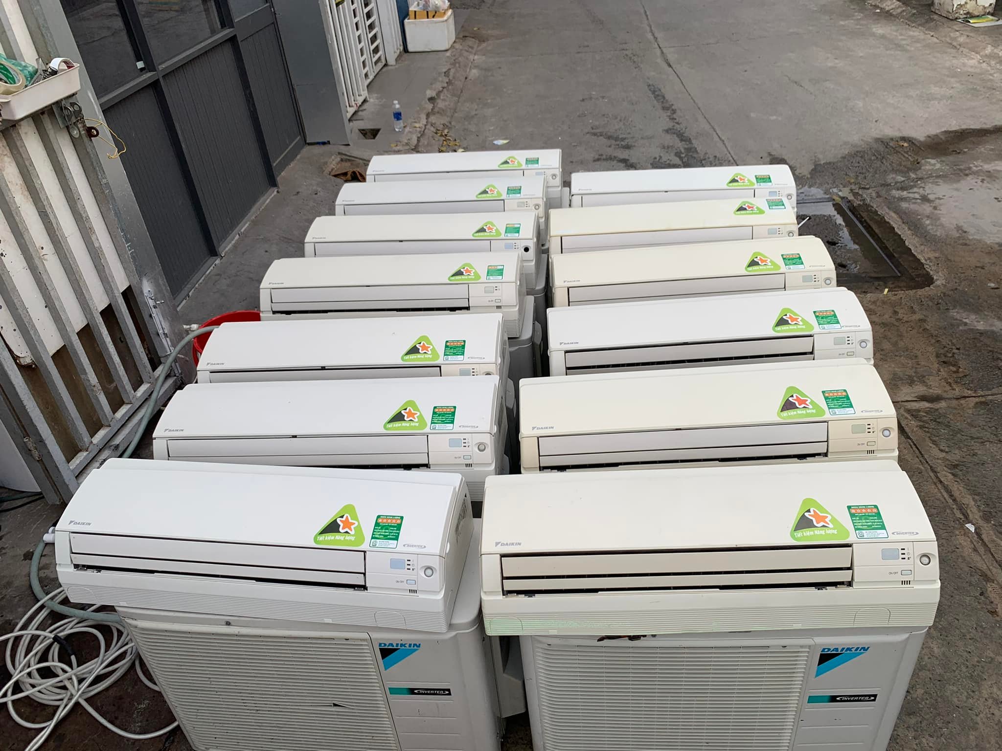 BÁN MÁY LẠNH INVERTER TPHCM